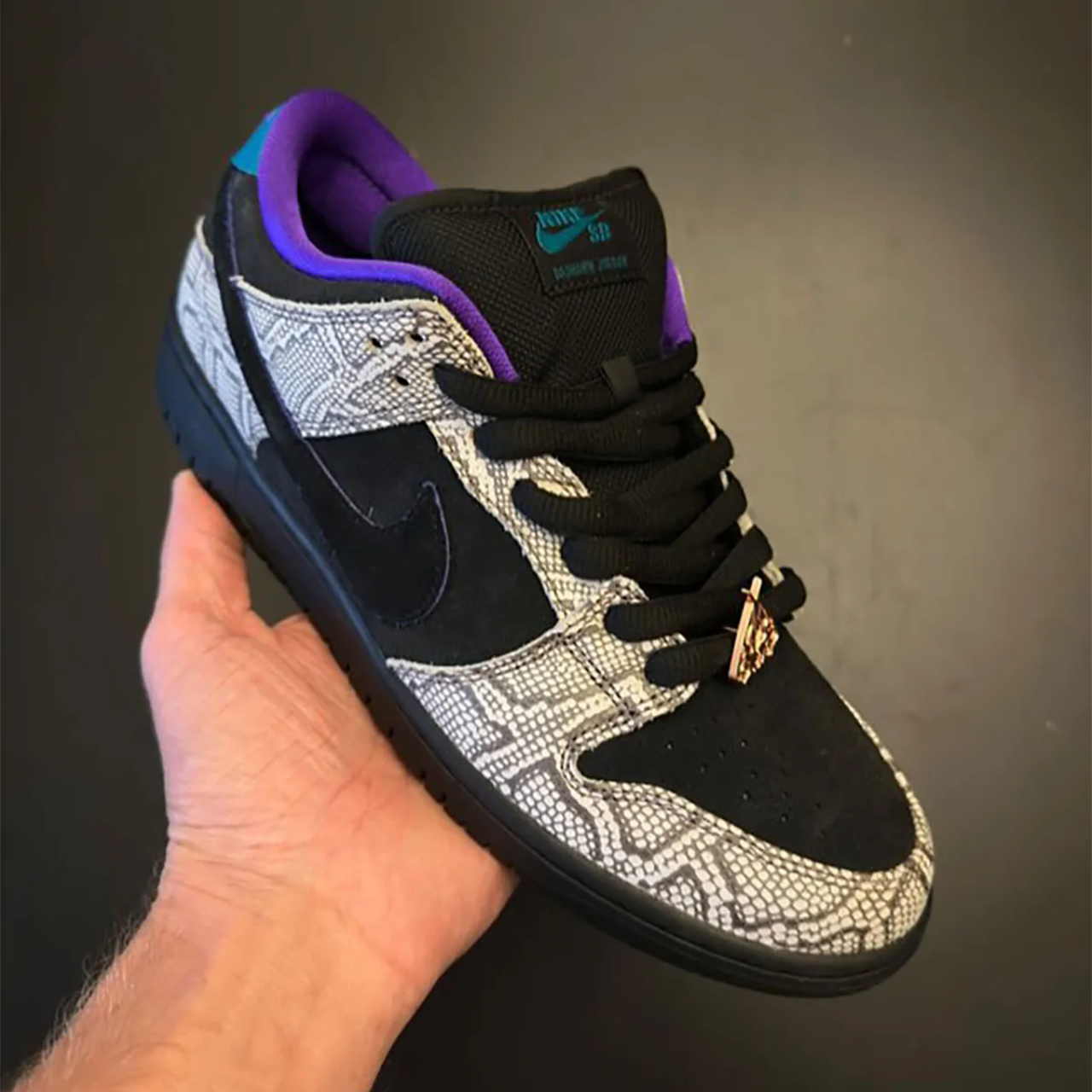Giày Nike x Dashawn Jordan Dunk Low SB 'Copperhead' IB6208-200 - Ảnh 3