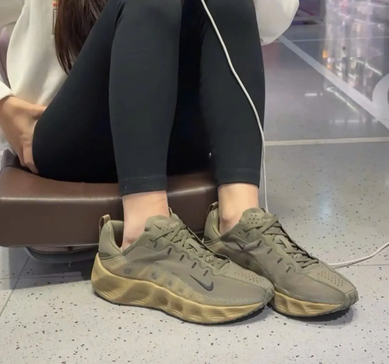 Alternative view of Giày Nike Ava Rover 'Medium Olive Green' IM9327-202