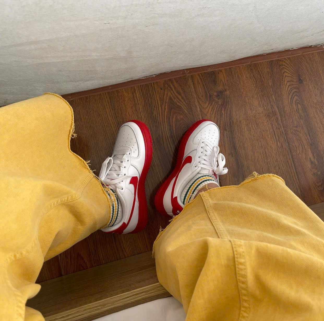 Alternative view of Giày Nike Air Force 1 Low 'White Red Midsole' CV7663-102
