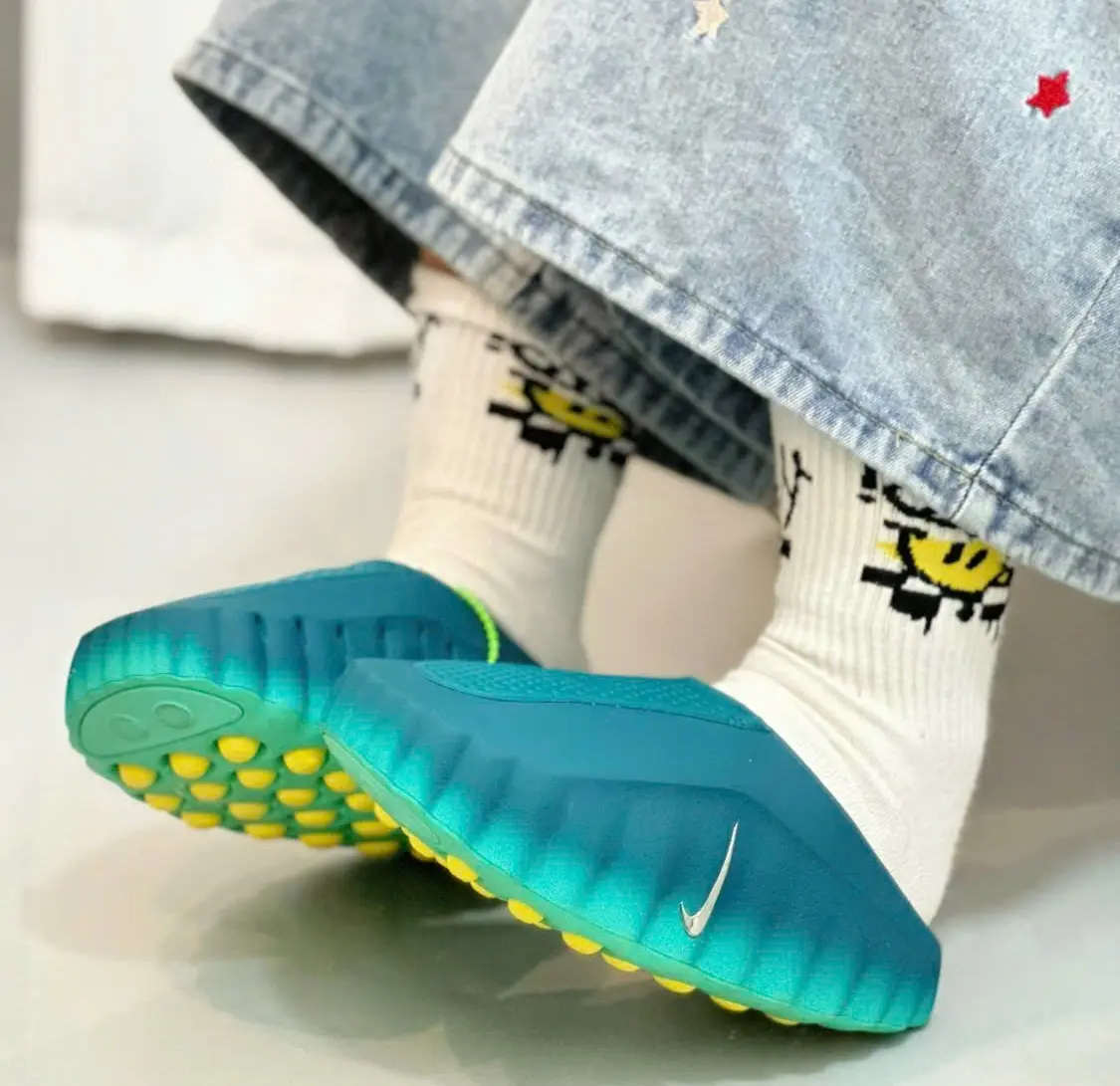 Alternative view of Dép Nike Mind 001 Slide 'Geode Teal Light Menta' HQ4307-301