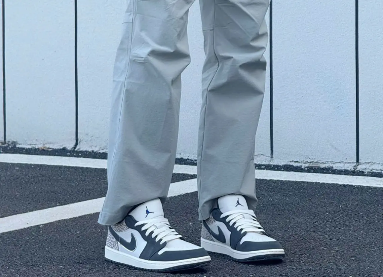 Alternative view of Giày Nike Air Jordan 1 Low SE 'Sail Deep' IU2268-100