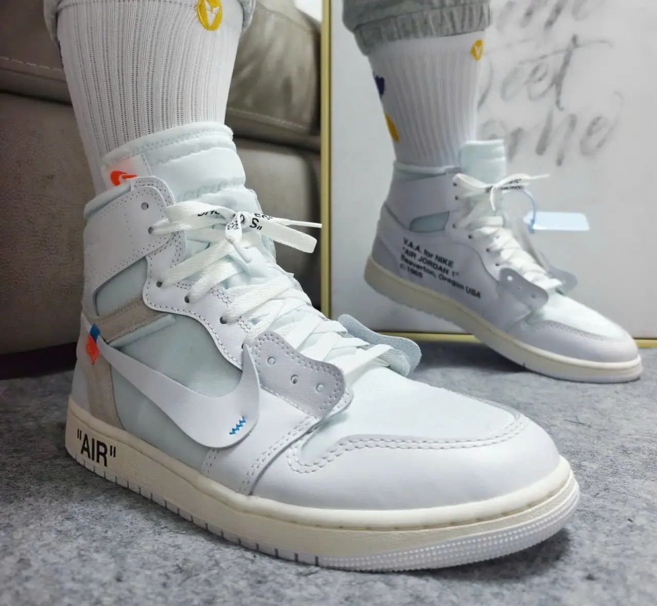 Alternative view of Giày Nike Air Jordan 1 Retro High 'Virgil Abloh' AA3834-100