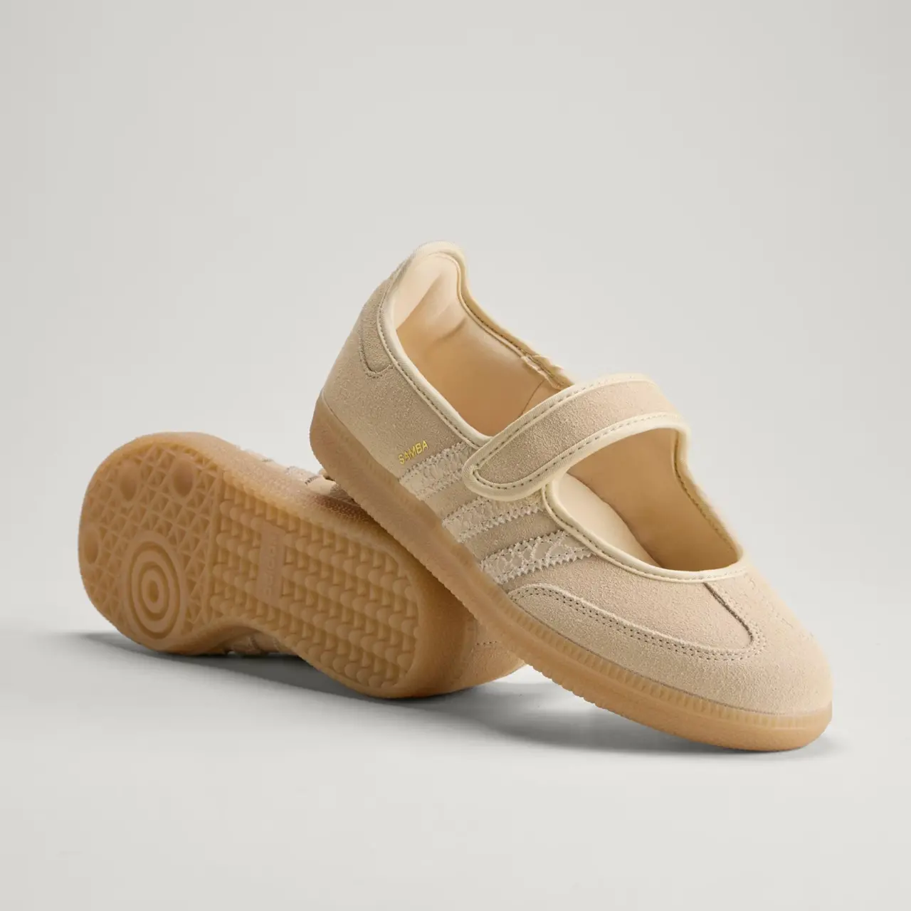 Alternative view of Giày Adidas Samba Jane Suede 'Sand Strata' HQ9496