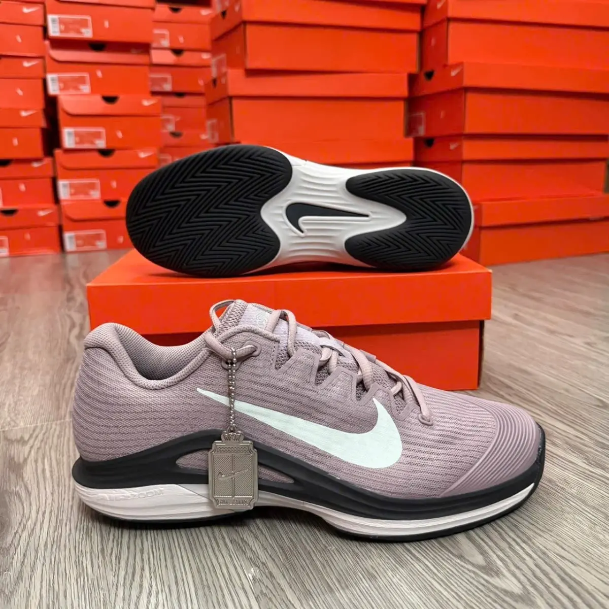 Alternative view of Giày Nike Vapor 12 Hard Court 'Light Violet' IB2534-200