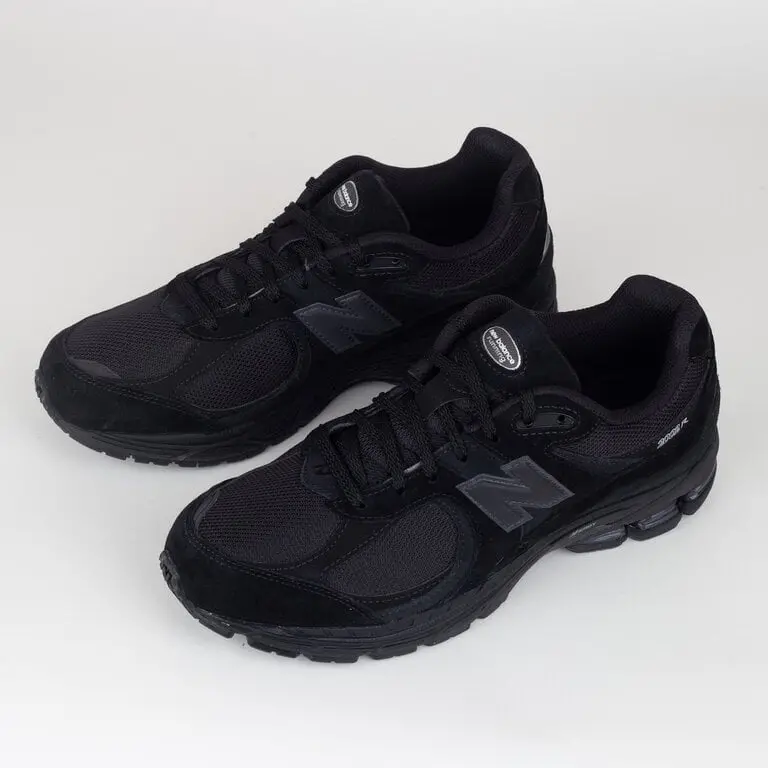 Alternative view of Giày New Balance 2002R 'Black Metallic' U200278J