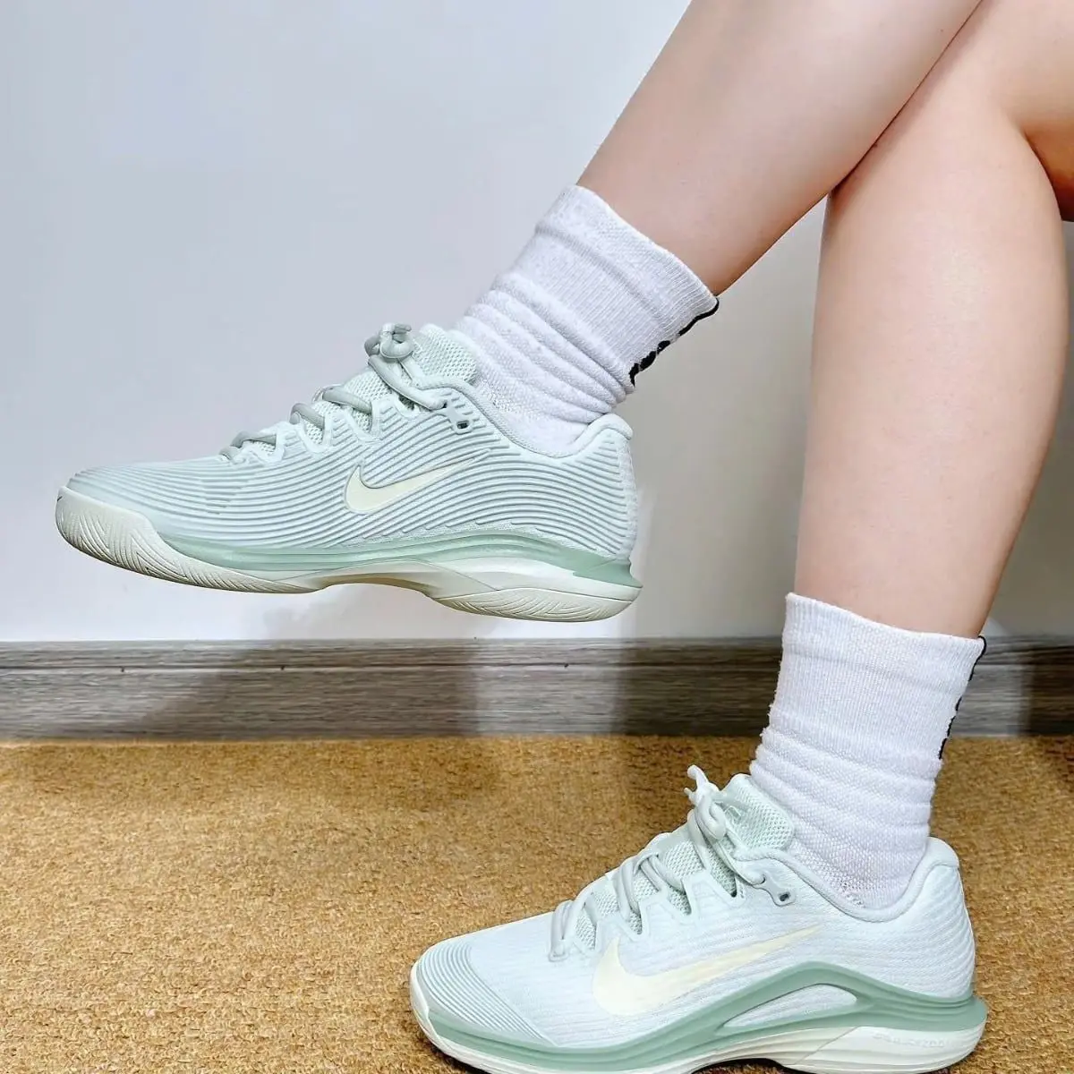 Alternative view of Giày Nike Court Air Zoom Vapor 12 HC ‘Barely Green’ FV5554-301