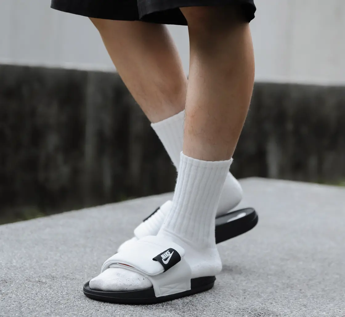 Alternative view of Dép Nike Offcourt Adjust Slide ‘Summit White Black’ DQ9624-100