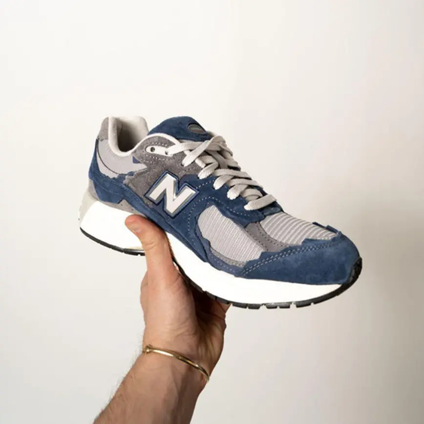 Alternative view of Giày New Balance 2002R 'Navy' M20024R5